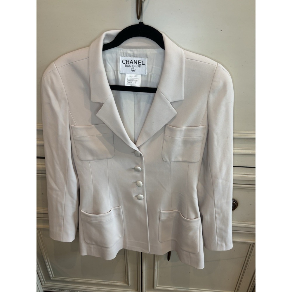 Chanel Boutique Vintage 1997 Cruise Collection Beige Blazer Buttons Size 38 Wool